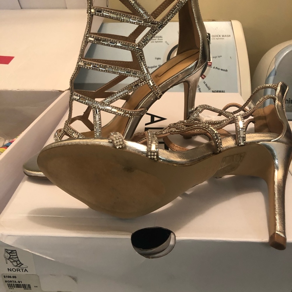 Heels - Picture 2 of 2
